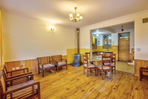 ردهة, Solang Cottage By Snow City Farm in Palchan ردهة, Solang Cottage By Snow City Farm in Palchan