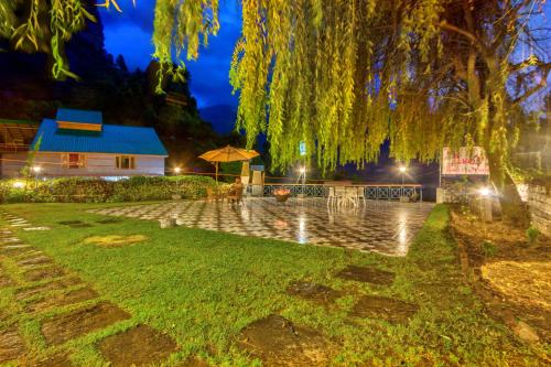حديقة, Solang Cottage By Snow City Farm in Palchan حديقة, Solang Cottage By Snow City Farm in Palchan