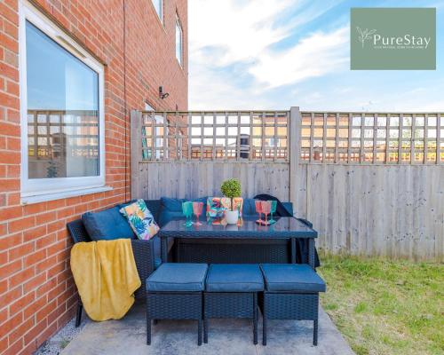balkong/terrass, Designer House in Manchester Near Stadium with Wi-Fi & Parking by PureStay Short Lets & Serviced Acc in Manchester balkong/terrass, Designer House in Manchester Near Stadium with Wi-Fi & Parking by PureStay Short Lets & Serviced Acc in Manchester