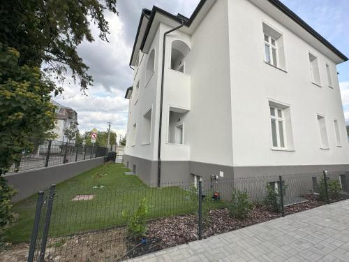 tuin, DOHNANYI Villa by CHORS in Trencin tuin, DOHNANYI Villa by CHORS in Trencin