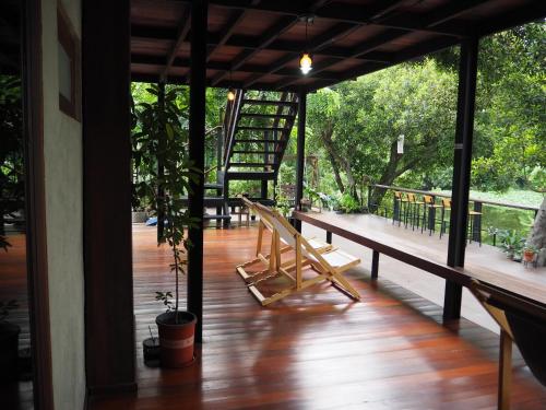 Banmai87 Guest House บ้านไม้87 เกสต์เฮ้าส์ in Han Tra Banmai87 Guest House บ้านไม้87 เกสต์เฮ้าส์ in Han Tra