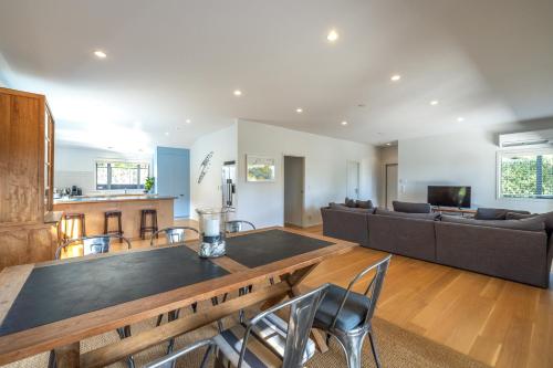Facilities, Paradise on Palm - Stay Waiheke in Palm Beach Facilities, Paradise on Palm - Stay Waiheke in Palm Beach