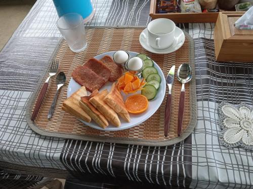 อาหารและเครื่องดื่ม, Sarah's Garden BnB & Spa in คลาริน อาหารและเครื่องดื่ม, Sarah's Garden BnB & Spa in คลาริน