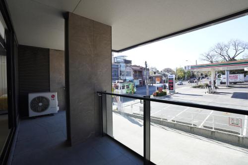 lovely 1 Bedroom apt + Free parking in Hawthorn lovely 1 Bedroom apt + Free parking in Hawthorn