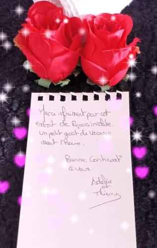 RÊVE POUR DEUX (REVE POUR DEUX) in Sampans RÊVE POUR DEUX (REVE POUR DEUX) in Sampans