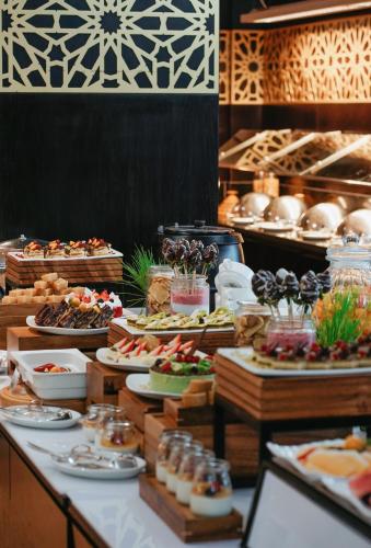 Food and beverages, Metropolitan Al Mafraq Hotel in Al Mafraq Food and beverages, Metropolitan Al Mafraq Hotel in Al Mafraq