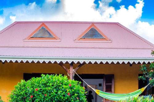 Mora Mora, villa créole avec piscine & jardin (Mora Mora, villa creole avec piscine & jardin) in 烏科林 Mora Mora, villa créole avec piscine & jardin (Mora Mora, villa creole avec piscine & jardin) in 烏科林