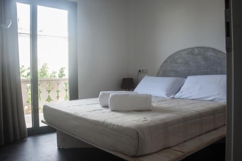 This photo about Hostal Bon Sol shared on HyHotel.com