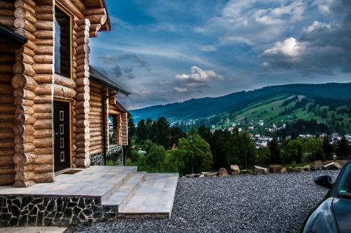 cabana semineu munte