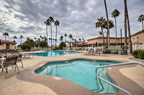 Community Perks and Patio Sun Lakes Home! in ซันเลค Community Perks and Patio Sun Lakes Home! in ซันเลค