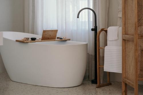 Facilities, The Oak & Anchor Hotel in Port Fairy Facilities, The Oak & Anchor Hotel in Port Fairy
