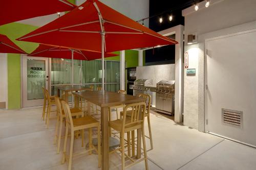 Παροχές, Home2 Suites by Hilton Garden Grove Anaheim in Γκάρντεν Γκροβ(Καλιφόρνια) Παροχές, Home2 Suites by Hilton Garden Grove Anaheim in Γκάρντεν Γκροβ(Καλιφόρνια)