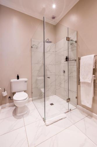 Kamar Mandi, Laborie Estate in Paarl Kamar Mandi, Laborie Estate in Paarl