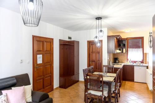 Facilities, Cherry Apartmanhaz in Tizenharom Varos Facilities, Cherry Apartmanhaz in Tizenharom Varos