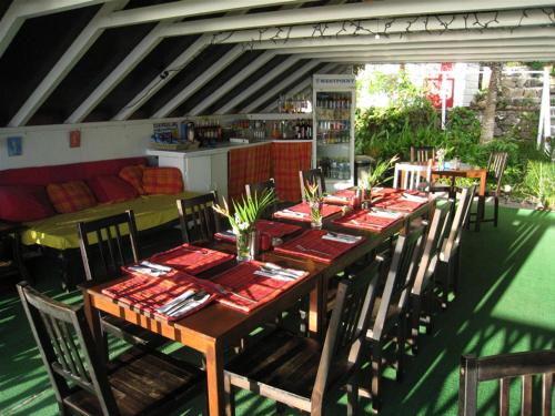 Restaurante, El Momo Cottages in Windwardside Restaurante, El Momo Cottages in Windwardside