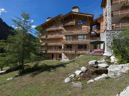 Duplex de standing au pied des pistes avec cheminée, terrasse et garage – Modane - FR-1-694-329 (Duplex de standing au pied des pistes avec cheminee, terrasse et garage – Modane - FR-1-694-329) in วาล อีแซร์ Duplex de standing au pied des pistes avec cheminée, terrasse et garage – Modane - FR-1-694-329 (Duplex de standing au pied des pistes avec cheminee, terrasse et garage – Modane - FR-1-694-329) in วาล อีแซร์