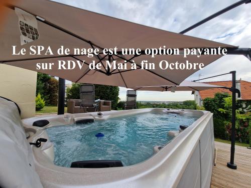 Hot tub, la source de bougival in Bougival Hot tub, la source de bougival in Bougival
