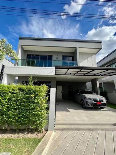 Bangna 4bedroom new house luxurious discount now in Bangkok Bangna 4bedroom new house luxurious discount now in Bangkok