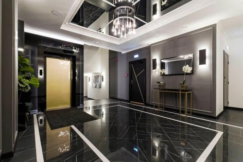 Lobby, Bob W Avangard in Raua Lobby, Bob W Avangard in Raua