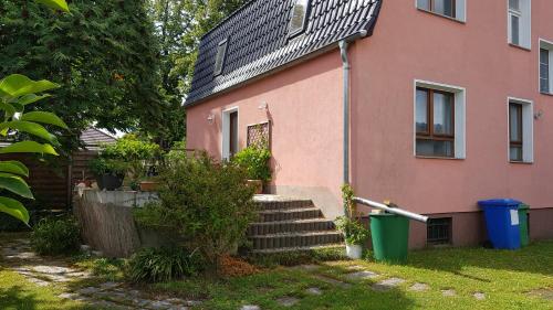 A szálláshely kívülről, Grüne Oase (Grune Oase) in Blankenfelde-Mahlow A szálláshely kívülről, Grüne Oase (Grune Oase) in Blankenfelde-Mahlow