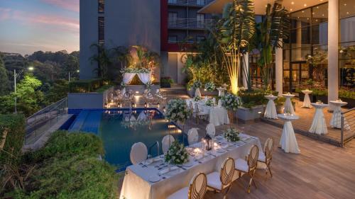 Конференц-зал / бальні зали, Holiday Inn Nairobi Two Rivers Mall in Найробі Конференц-зал / бальні зали, Holiday Inn Nairobi Two Rivers Mall in Найробі