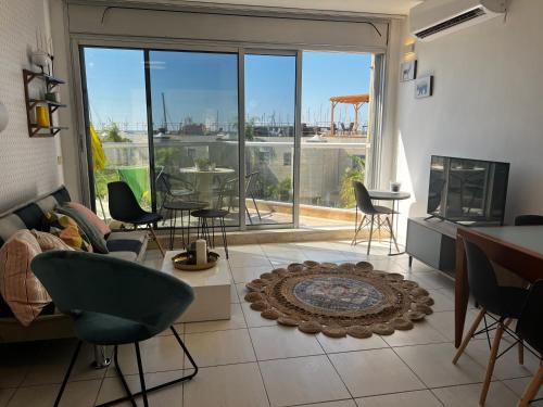 Charming apartment with sea view at Marina Village Herzliya in Herzliya Charming apartment with sea view at Marina Village Herzliya in Herzliya