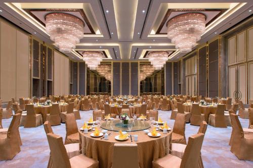 Toplantı odası / Geniş salon, Sheraton Qingdao Licang Hotel in Qingdao Toplantı odası / Geniş salon, Sheraton Qingdao Licang Hotel in Qingdao