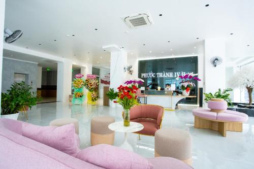 Shared lounge/TV area, Phuoc Thanh IV Hotel in Vinh Long Shared lounge/TV area, Phuoc Thanh IV Hotel in Vinh Long