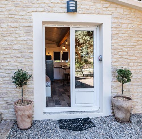 Előcsarnok, Ô chalets de Provence (O chalets de Provence) in Suze La Rousse Előcsarnok, Ô chalets de Provence (O chalets de Provence) in Suze La Rousse