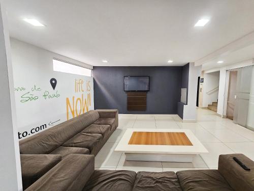 Közös társalgó / TV, CLH Suites Foz do Iguacu in Foz Do Iguacu Közös társalgó / TV, CLH Suites Foz do Iguacu in Foz Do Iguacu