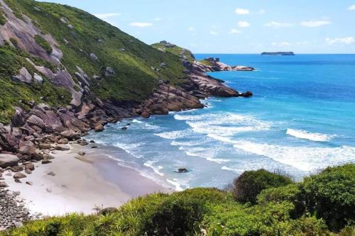 Apto na Bela Lagoa da Conceição (Apto na Bela Lagoa da Conceicao) in 若阿金娜海灘 Apto na Bela Lagoa da Conceição (Apto na Bela Lagoa da Conceicao) in 若阿金娜海灘