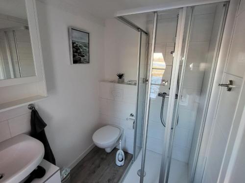 Bathroom, Ferienhaus Hanne Herrmann Hus in Rügge Bathroom, Ferienhaus Hanne Herrmann Hus in Rügge
