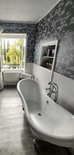 Facilities, La maison d'Innes in Arcambal Facilities, La maison d'Innes in Arcambal