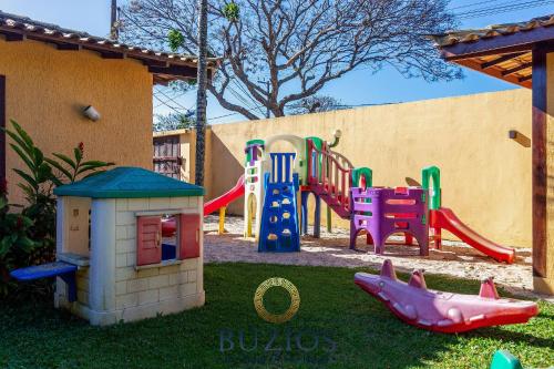 Igrišče, 200 Metros da praia, Casa ampla com 4 suítes! BZ55 (200 Metros da praia, Casa ampla com 4 suites! BZ55) in Vila Luiza Igrišče, 200 Metros da praia, Casa ampla com 4 suítes! BZ55 (200 Metros da praia, Casa ampla com 4 suites! BZ55) in Vila Luiza