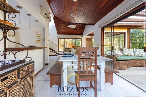 Oprema, 200 Metros da praia, Casa ampla com 4 suítes! BZ55 (200 Metros da praia, Casa ampla com 4 suites! BZ55) in Vila Luiza Oprema, 200 Metros da praia, Casa ampla com 4 suítes! BZ55 (200 Metros da praia, Casa ampla com 4 suites! BZ55) in Vila Luiza