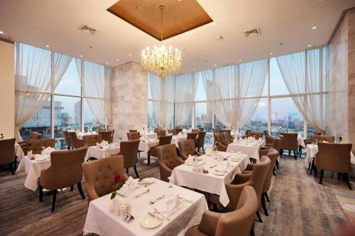 Restaurant, Grand Majestic Hotel in Kuwait City Center Restaurant, Grand Majestic Hotel in Kuwait City Center