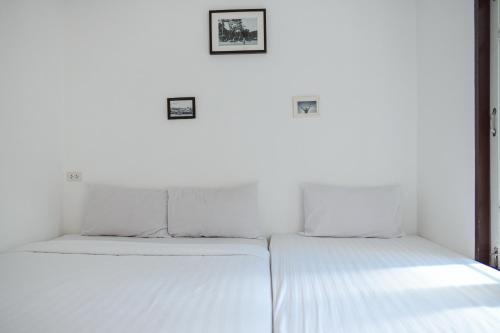 Sidewalk Boutique Hotel in Samed City Center Sidewalk Boutique Hotel in Samed City Center