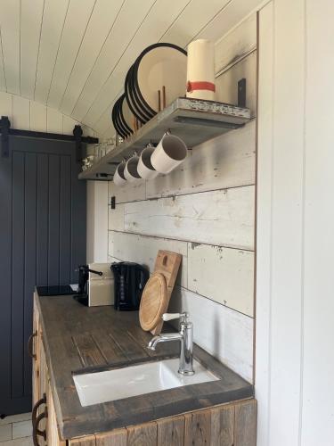 Shepherds Huts in بليتشينجدون Shepherds Huts in بليتشينجدون