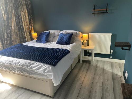 The Corner House - A quiet & cosy stay near Goddards House and Garden The Corner House - A quiet & cosy stay near Goddards House and Garden