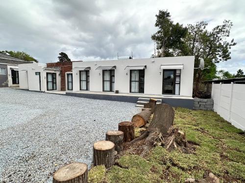 Exterior view, 19 on Gordon in Southernwood Exterior view, 19 on Gordon in Southernwood