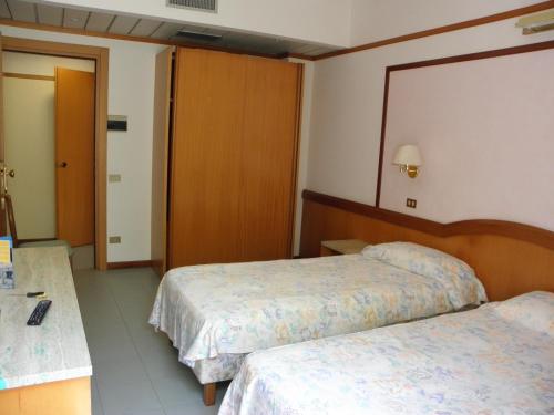 This photo about Hotel Waikiki shared on HyHotel.com