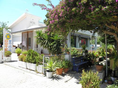 This photo about Hotel Waikiki shared on HyHotel.com