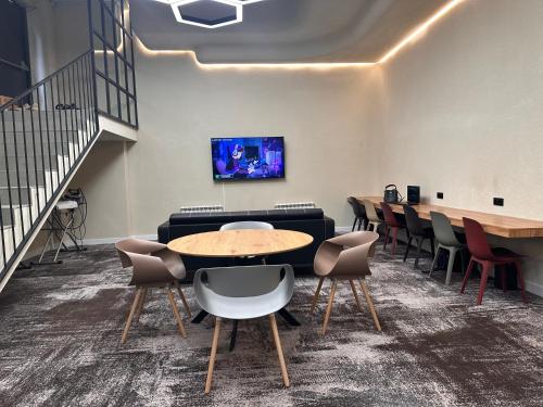 sala de TV, AQ miniSUITES in Almaty sala de TV, AQ miniSUITES in Almaty