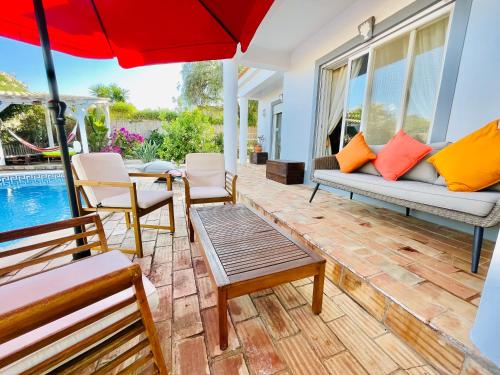 Varanda/terraço, VillaBreizh - Private Pool - Garden - Big Terrace in Monte Canelas Varanda/terraço, VillaBreizh - Private Pool - Garden - Big Terrace in Monte Canelas