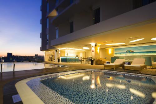 Swimming pool, Liberty Central Nha Trang Hotel in Nha Trang Swimming pool, Liberty Central Nha Trang Hotel in Nha Trang