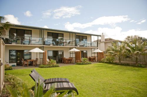 Hage, Beachfront Resort in Whitianga Hage, Beachfront Resort in Whitianga