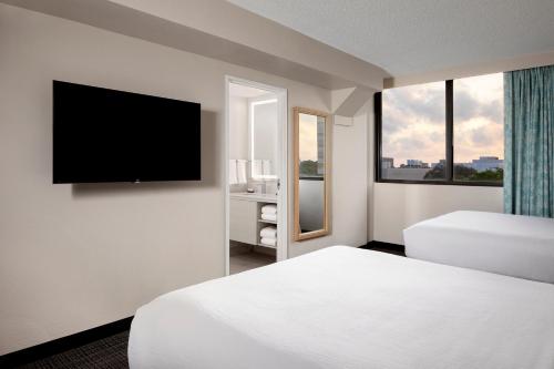 Facilities, Embassy Suites by Hilton Tampa Airport Westshore in West Tampa Facilities, Embassy Suites by Hilton Tampa Airport Westshore in West Tampa