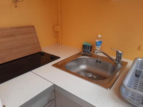 Studio avec piscine privée, idéalement situé (Studio avec piscine privee, idealement situe) in Basse Terre Studio avec piscine privée, idéalement situé (Studio avec piscine privee, idealement situe) in Basse Terre