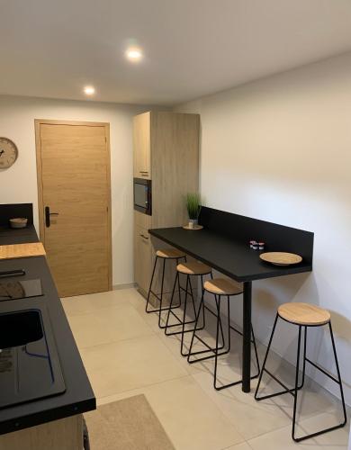 Chambres d hôtes au calme avec piscine et jacuzzi (Chambres d hotes au calme avec piscine et jacuzzi) in 瓦爾羅 Chambres d hôtes au calme avec piscine et jacuzzi (Chambres d hotes au calme avec piscine et jacuzzi) in 瓦爾羅