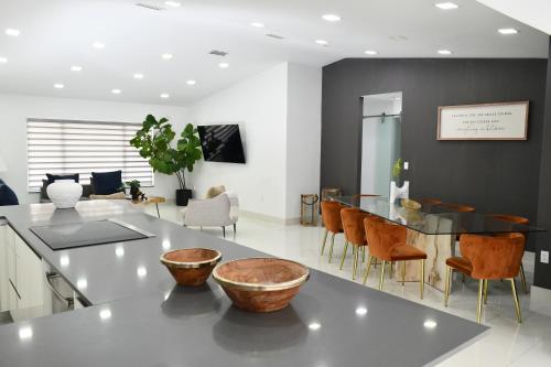 Facilities, Luxurious Home with BBQ, Hot Tub, Heated Pool & Wifi - L36 in Country Walk Facilities, Luxurious Home with BBQ, Hot Tub, Heated Pool & Wifi - L36 in Country Walk